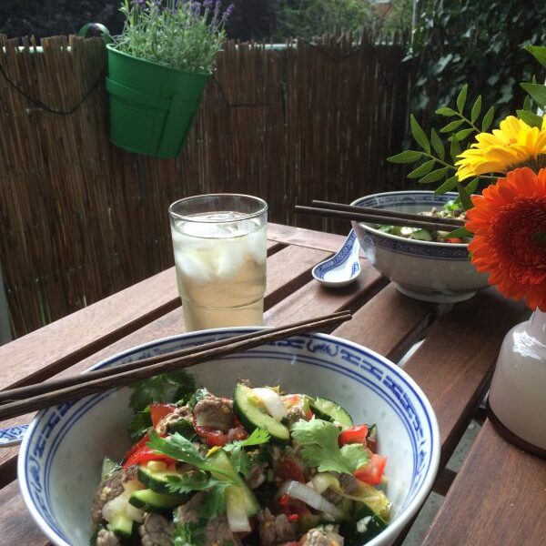 Bild vom "Thailändischen Rindfleischsalat" aus dem Buch "Glück ist, wenn man trotzdem liebt"